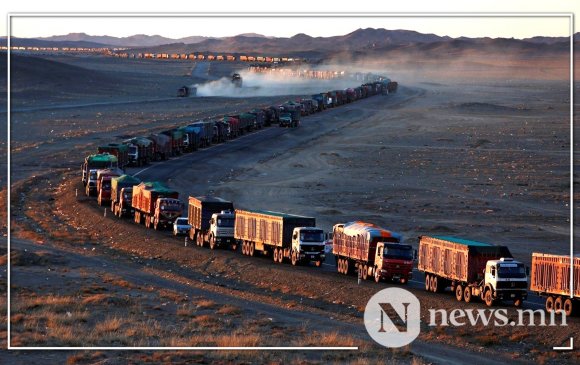 Монгол нүүрсийг Ганцмод боомтод галт тэргэнд шилжүүлж ачна
