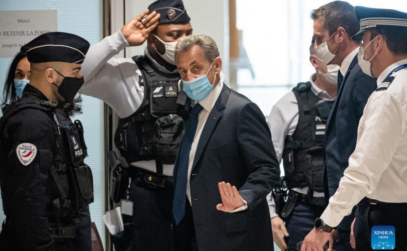 Францын ерөнхийлөгч асан Саркози хорих ял сонслоо
