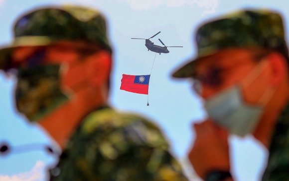 Тайваньтай цэргийн харилцаагаа таслахыг АНУ-аас шаардлаа