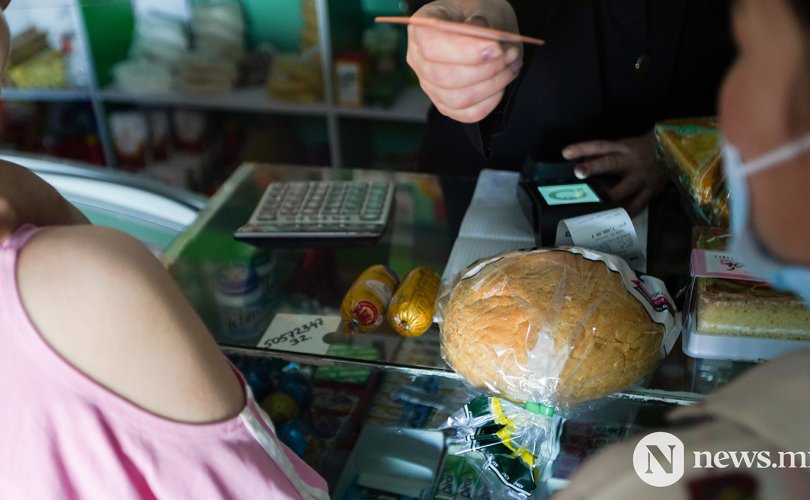 Худалдагч: Өдөрт таван талх ч зарж чадахгүй байна | News.MN