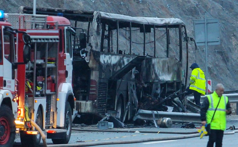 Болгарт автобус шатаж 46 хүн нас баржээ