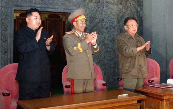 Ким Жон Уны 10 жил: Удирдагчийн замнал