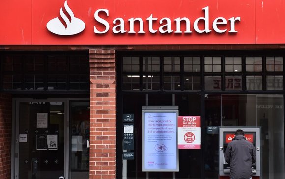 “Santander” банк хэрэглэгчдэдээ "гэнэтийн бэлэг" барив