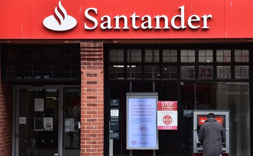 “Santander” банк хэрэглэгчдэдээ "гэнэтийн бэлэг" барив