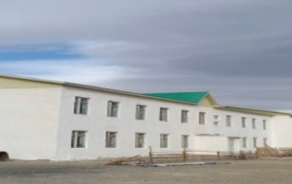 Баян-Өлгий аймгийн Алтанцөгц сумын сургуулийн хичээлийн А байр 90 хувийн гүйцэтгэлтэй байна