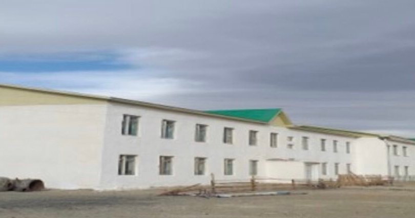Баян-Өлгий аймгийн Алтанцөгц сумын сургуулийн хичээлийн А байр 90 хувийн гүйцэтгэлтэй байна