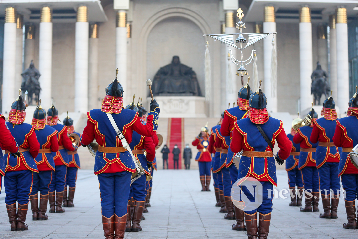 Монгол Улсын Төрийн далбаа мандуулах ёслол боллоо (13 of 14)