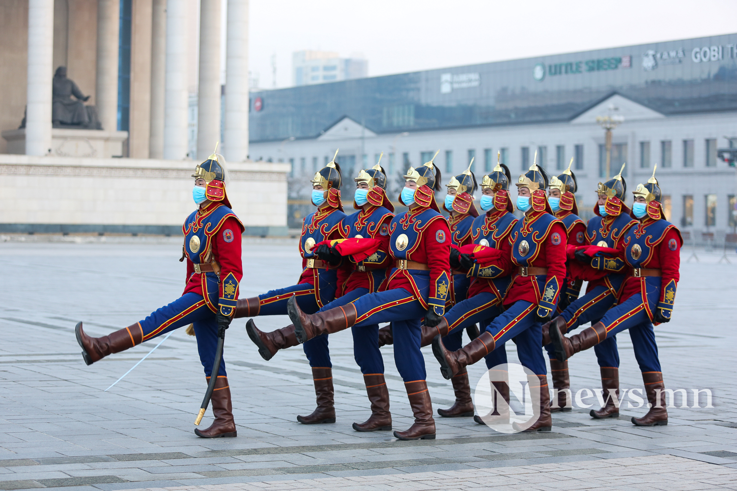 Монгол Улсын Төрийн далбаа мандуулах ёслол боллоо (5 of 14)