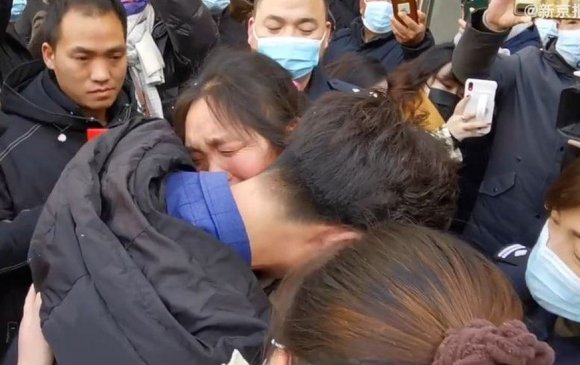 Хулгайлагдсан хятад эр 33 жилийн дараа ээжтэйгээ уулзжээ