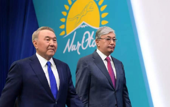 Казахстаны экс удирдагчийн хүргэчүүл албан тушаалаасаа огцорчээ