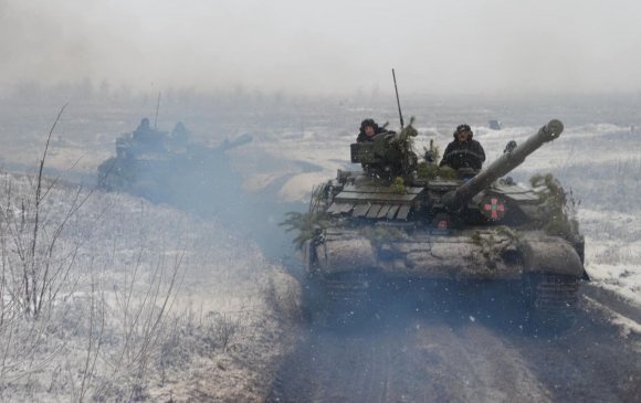 Их Британи танк эсэргүүцэгч пуужингуудаа Украин руу илгээв