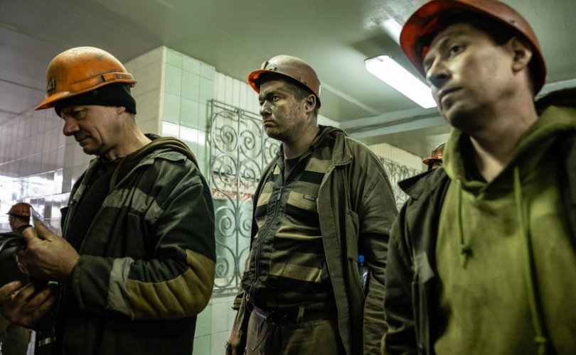 Украины нүүрсний салбар сүйрч байна