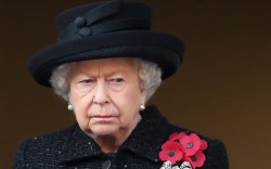 Хатан хаан II Элизабетын бие муудав