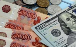 Банкууд 100 сая доллартай тэнцэх рубль гадагш шилжүүлжээ
