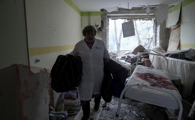 Украинд төрөх эмнэлэг бөмбөгдөлтөд өртөв
