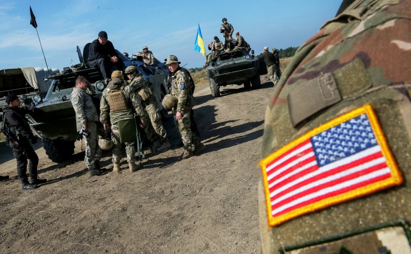 АНУ-ын ахмад генерал Украинд зохицуулалт хийхээр ирэв