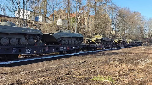 Чех улс Украинд танк илгээсэн анхны орон боллоо