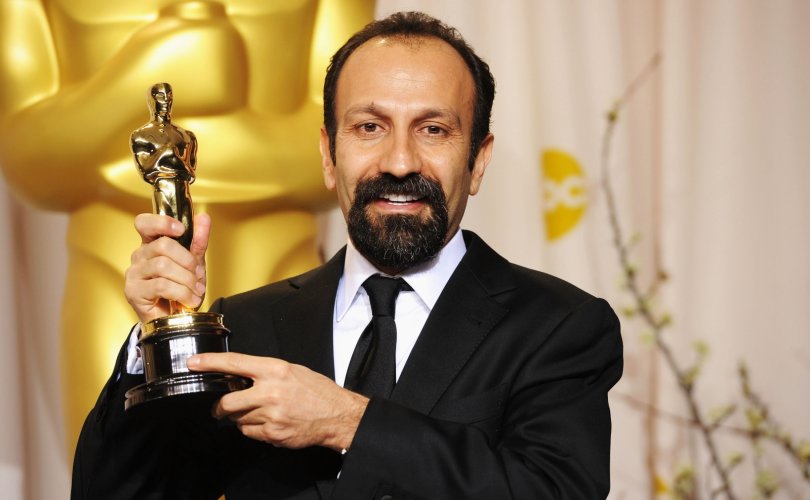 Оскарын шагналт найруулагч Асгар Фархади хулгайн хэргээр Иранд шүүгдэж байна