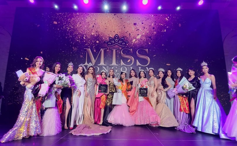 "Miss Mongolia-2022" тэмцээний тэргүүн титмийг Б.Номин-Эрдэнэ хүртэв