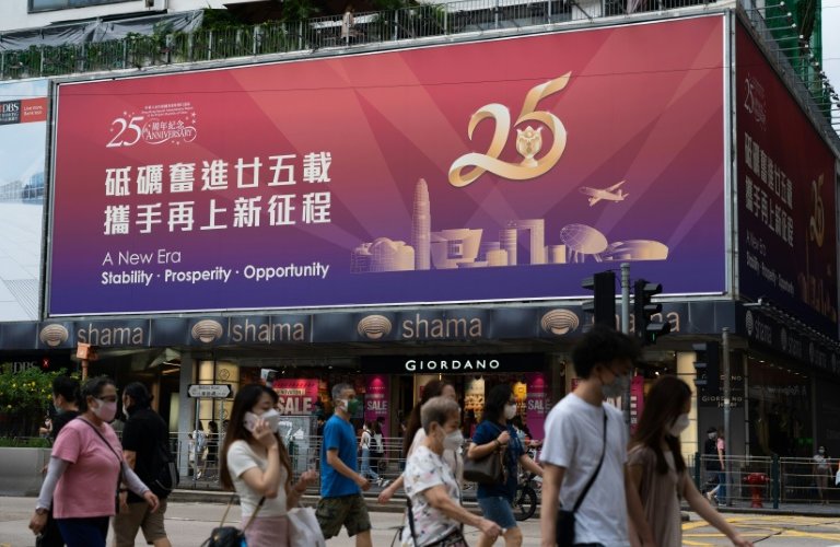 Хонгконг Ши Жиньпиний айлчлалд бэлдэж байна