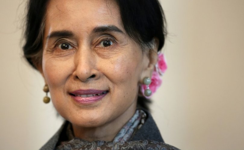 Аун Сан Су Чиг ганцаарчлан хорихоор болжээ