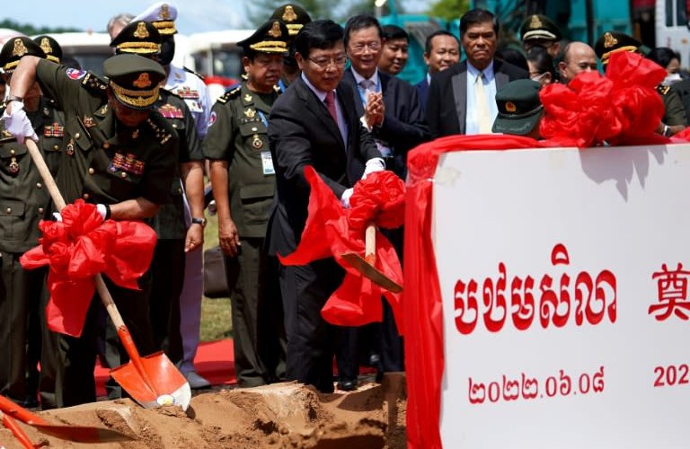 Хятад улс Камбожийн цэргийн баазыг шинэчилсэн нь хардлага төрүүлэв