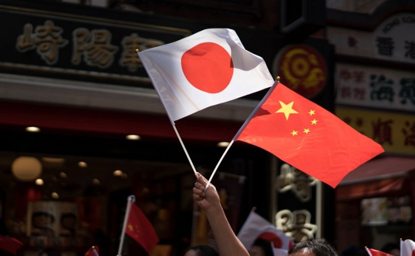 Хятад, Япон салаа замын уулзварт ирэв