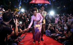 Тайландын хатан хааныг доромжилсон хэргээр хоёр жилийн хорих ял авчээ