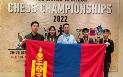 Монголын гурван шатарчин дэлхийн аварга цол хүртлээ