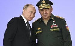 Путин яагаад Шойгуг халж чадахгүйг тайлбарлав