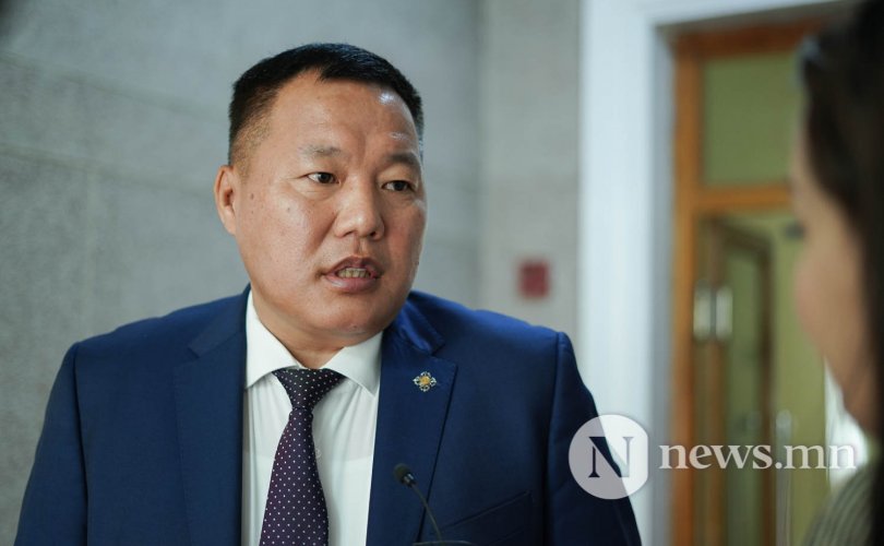 "Монгол Улсын иргэд нь ядуурч төр нь 5 дахин томорч байна"