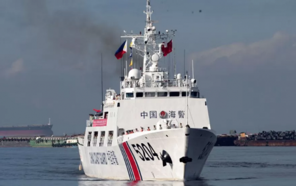 Хятадын эргийн хамгаалалтынхан Филиппиний онгоцыг “дээрэмдэв”
