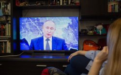Путин сэтгүүлчдээс айв