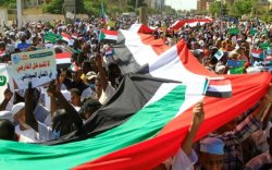 Суданд энхийг сахиулагчдыг эсэргүүцэн жагсав