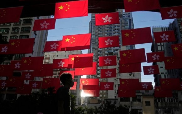 Хонгконгийн бараанд хятад шошго тавих шаардлагаас татгалзав