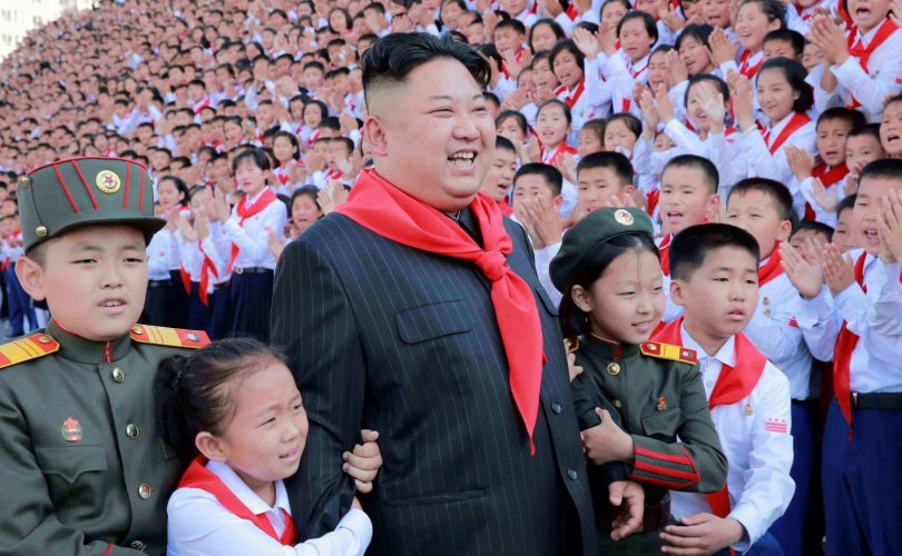Хойд Солонгос хүүхдүүдийн нэрийг солино