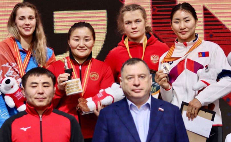 Красноярскаас монгол бөхчүүд 11 медаль хүртлээ