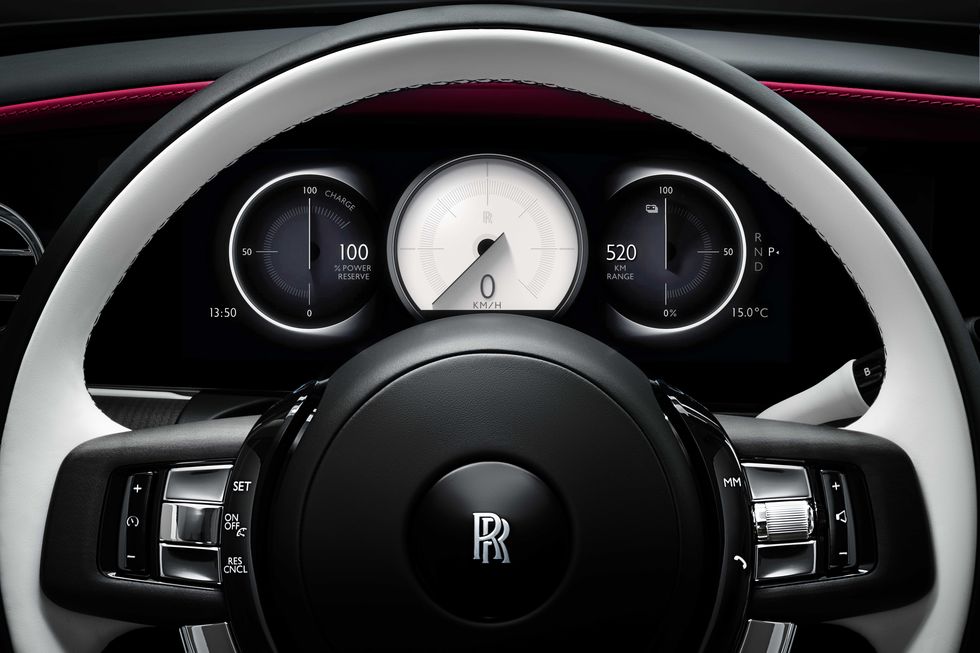 6-spectre-unveiled-the-first-fully-electric-rolls-royce-instrument-dials-1666076775