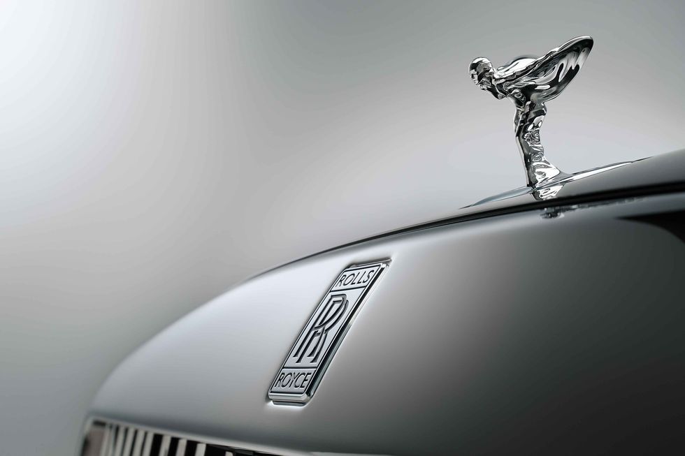 7-spectre-unveiled-the-first-fully-electric-rolls-royce-spirit-of-ecstasy-1666076861