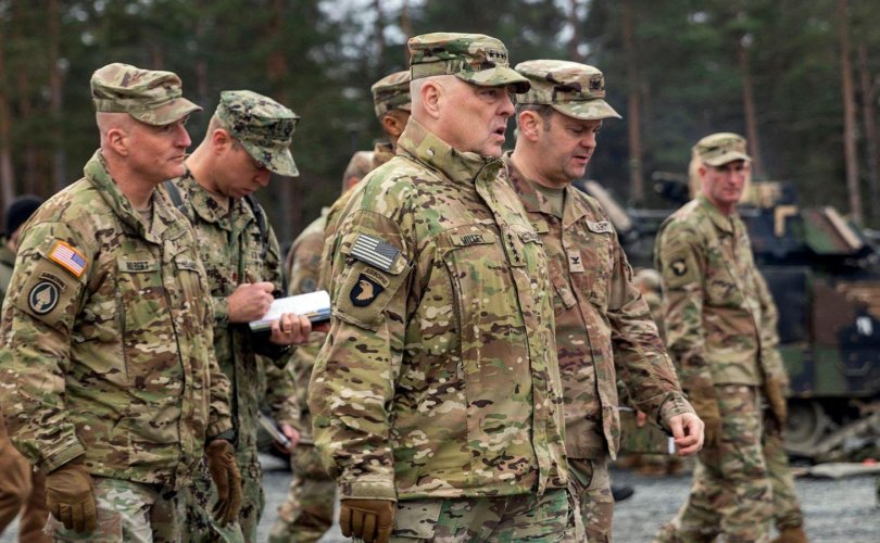 АНУ-ын топ генерал украин цэргүүдтэй уулзав