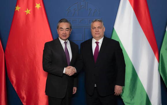 Хятад-Унгарын харилцаа ЕХ-д заналхийлж байна