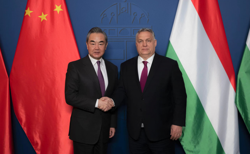 Хятад-Унгарын харилцаа ЕХ-д заналхийлж байна