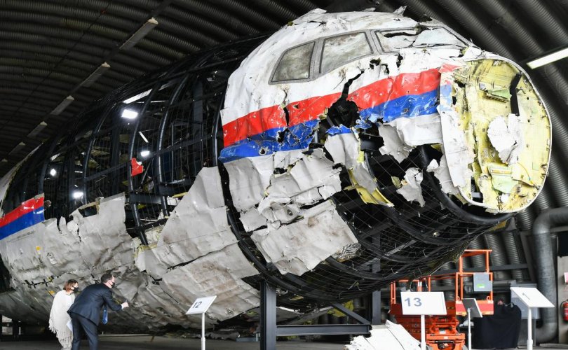 “MH17” онгоцыг сүйрүүлсэн зэвсгийг Путин нийлүүлсэн гэв