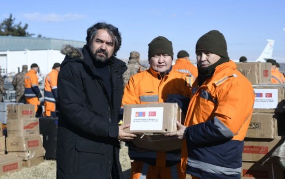 Монголын ард түмний халуун сэтгэлд талархаж буйгаа илэрхийлэв
