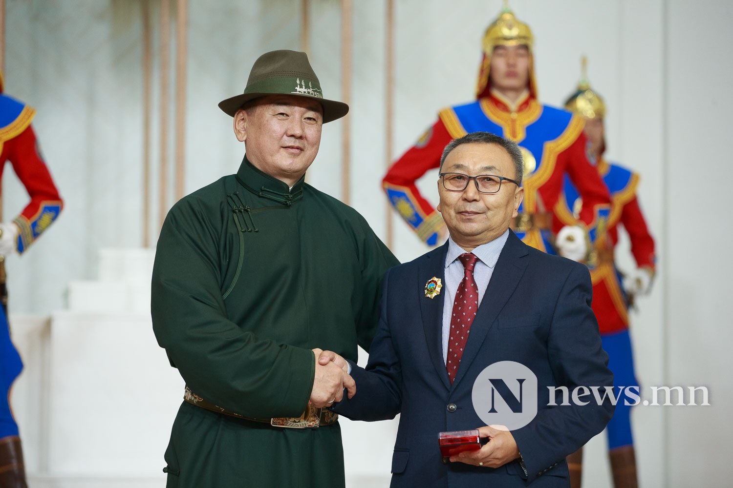 Усан туулай жилийн сар шинийн баярыг тохиолдуулан Монгол Улсын Ерөнхийлөгч У.Хүрэлсүх төрийн дээд цол, одон, медаль гардууллаа (22)