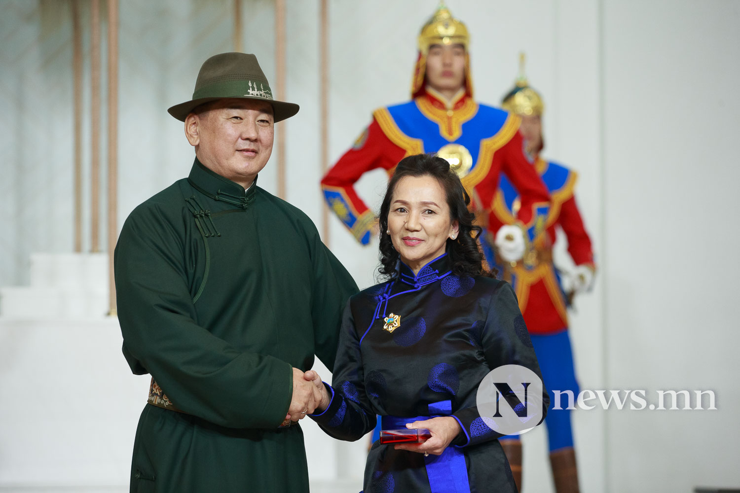 Усан туулай жилийн сар шинийн баярыг тохиолдуулан Монгол Улсын Ерөнхийлөгч У.Хүрэлсүх төрийн дээд цол, одон, медаль гардууллаа (25)