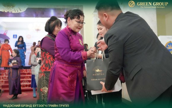 "Талын Монгол" брэнд одонтой 1000 ээжид гарын бэлэг гардууллаа