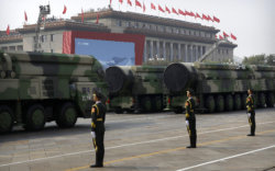 Хятадын цөмийн хошуунаас АНУ эмээж байна
