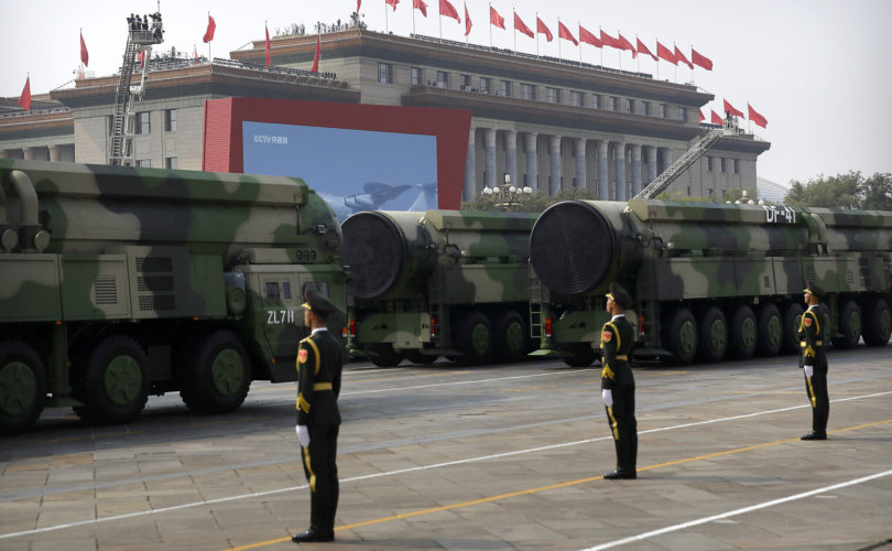 Хятадын цөмийн хошуунаас АНУ эмээж байна