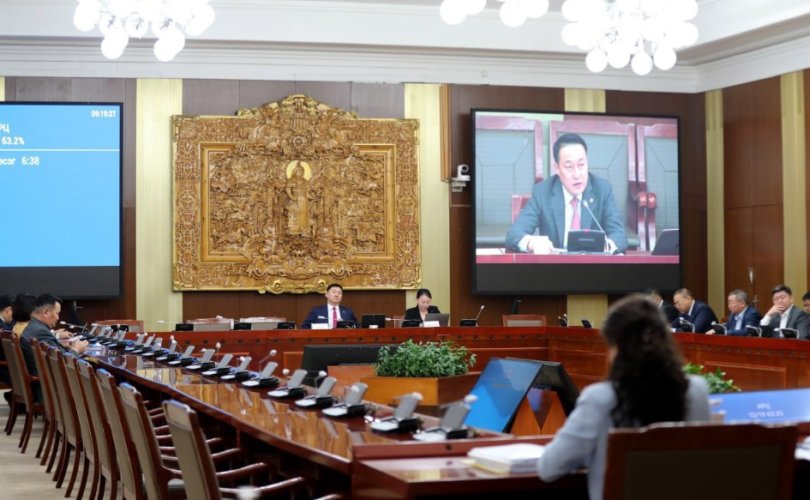 ТБХ: Монгол Улсын Үндсэн хуульд оруулах өөрчлөлтийн төслийг хоёр дахь хэлэлцүүлэгт оруулахыг дэмжлээ